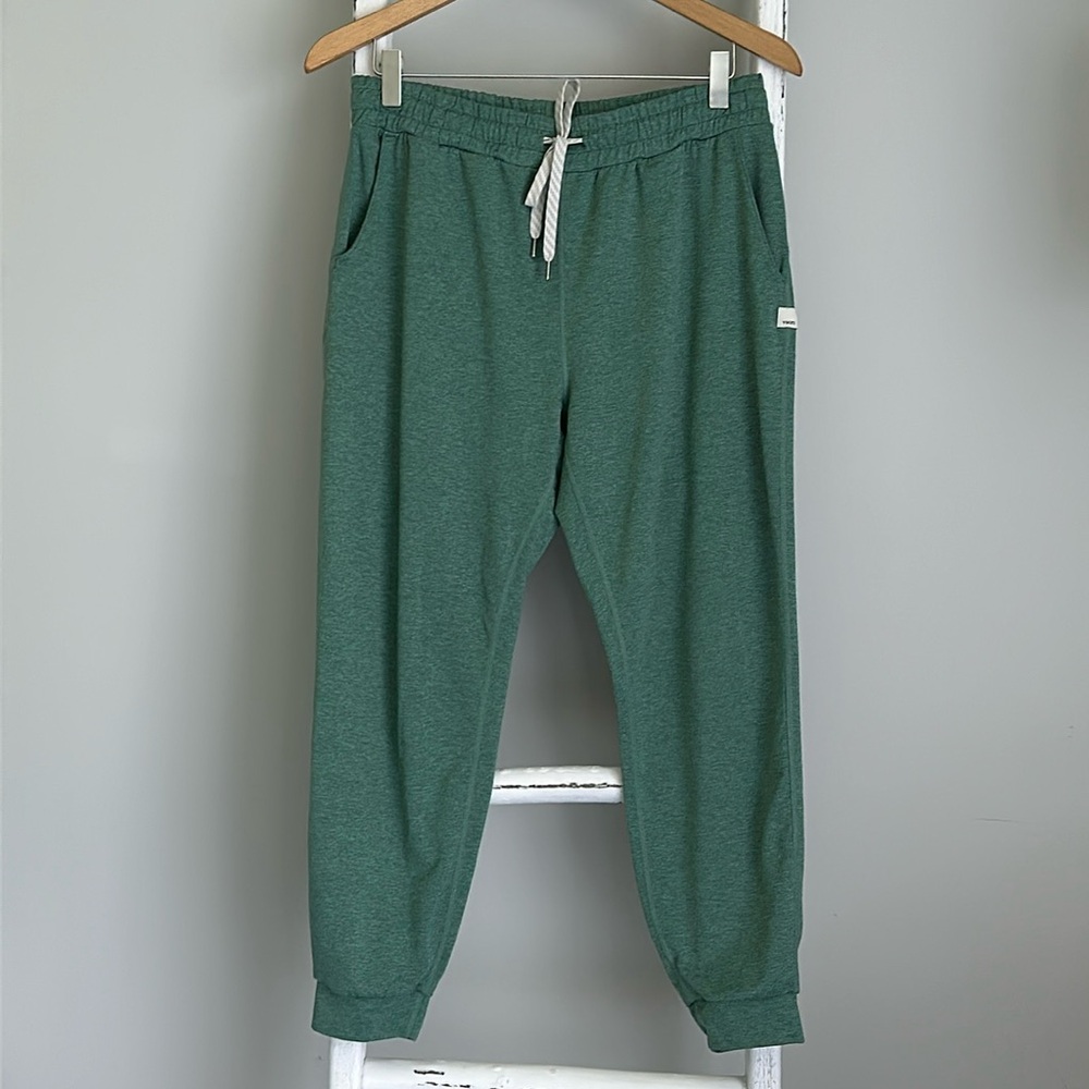 Vuori joggers size M